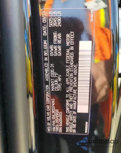 2024 Volvo Xc40 Plus z USA, uszkodzony, nr VIN YV4L12UL3R2274043